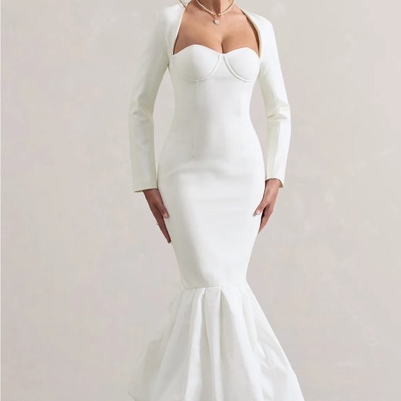 Club L London Dresses & Skirts - CREAM SWEETHEART MAXI DRESS WITH VOLUME HEM